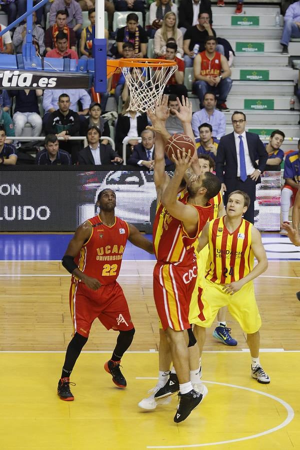 El UCAM Murcia pierte ante el FC Barcelona por un espeso ataque (64-76)