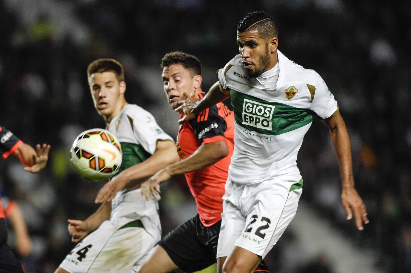 El Elche se impone a la Real