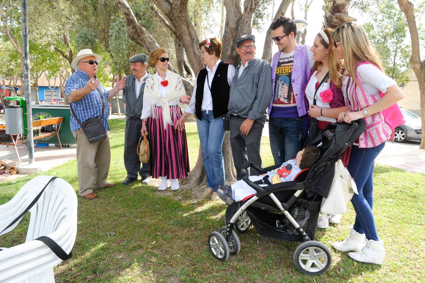 Desfile huertano y paellas en el Día del Vecino de Alquerías