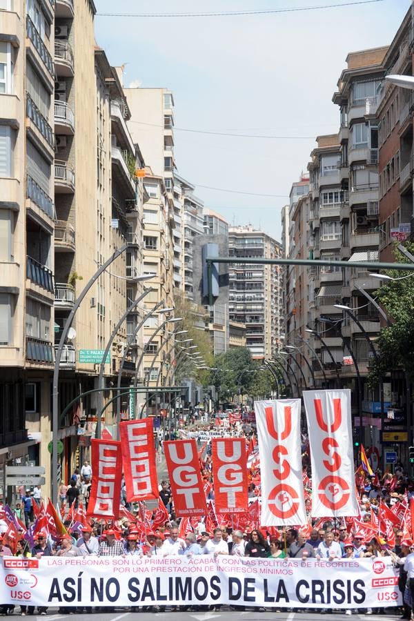 Centenares de personas advierten en Murcia al Gobierno de que «así no salimos de la crisis»