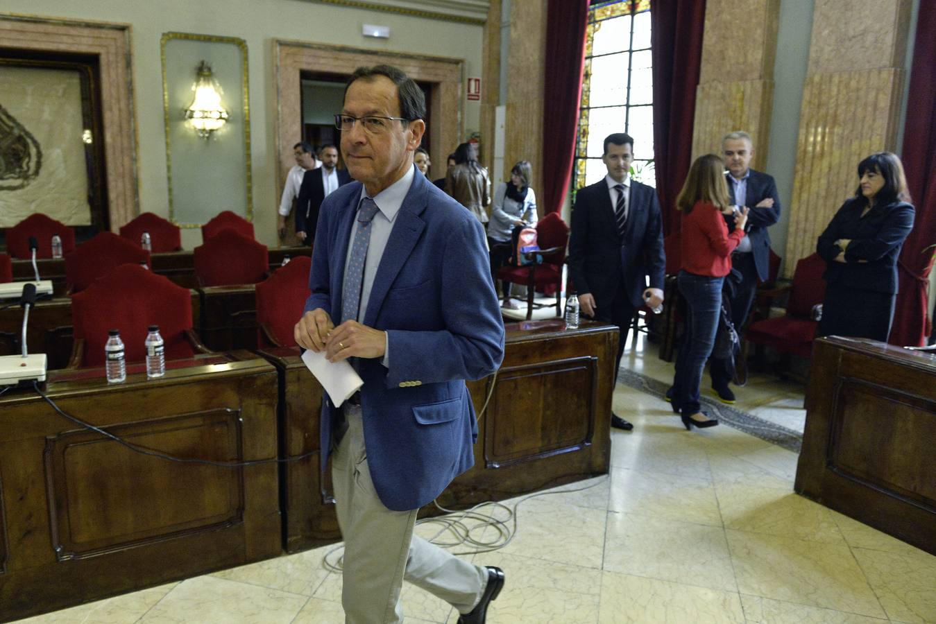 (30-04) Un Pleno anodino para cerrar la legislatura en Murcia. El alcalde, Miguel Ángel Cámara, fijó para el 10 de junio el Pleno de disolución de la Corporación municipal, una sesión que será la última que presida, pero ya como alcalde en funciones. La nueva Corporación tomará posesión el 13 de junio.