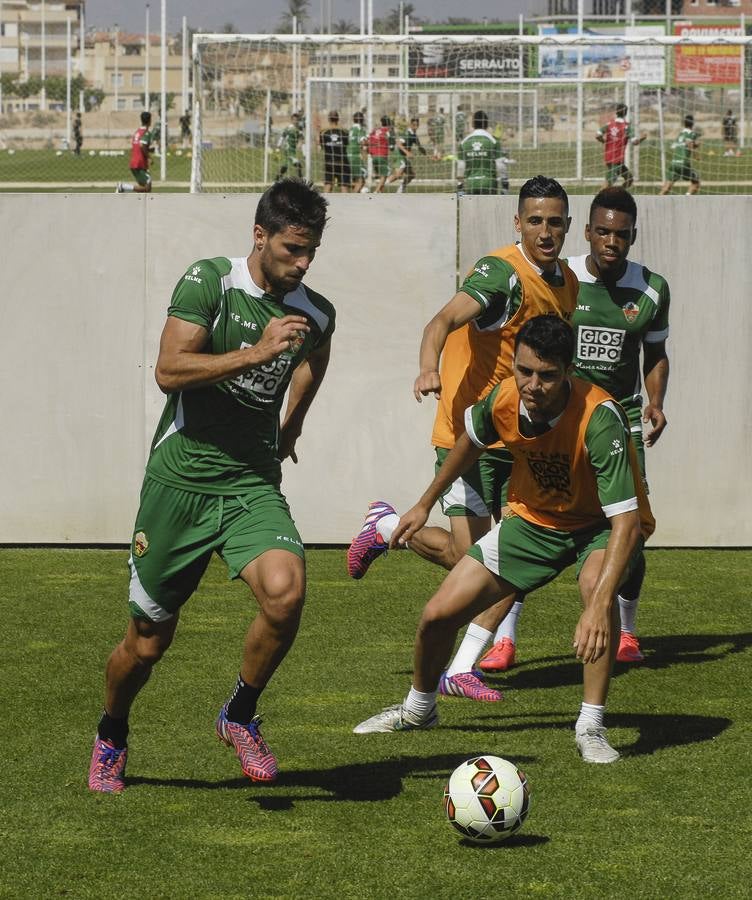 Escribá ensaya con Samu Martínez