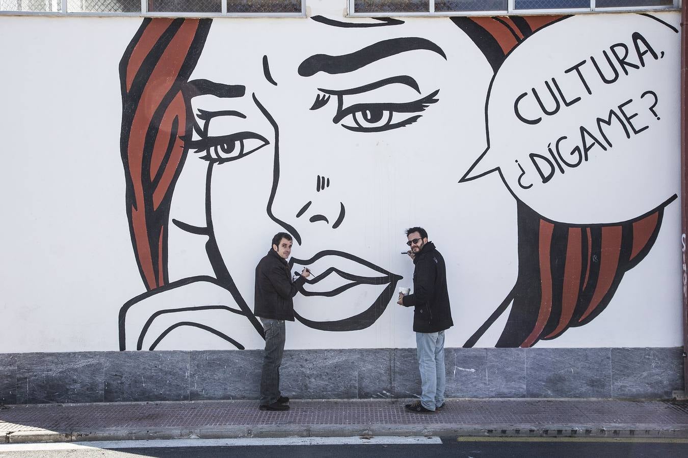 Cuarenta murales ponen color a las calles de Los Alcázares