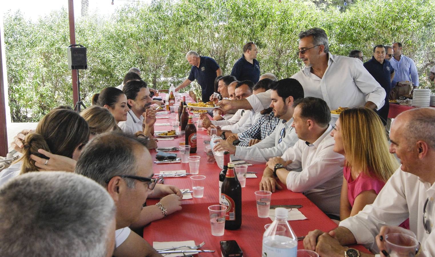 Los Amigos del Arroz con Costra con los candidatos a la Alcaldía