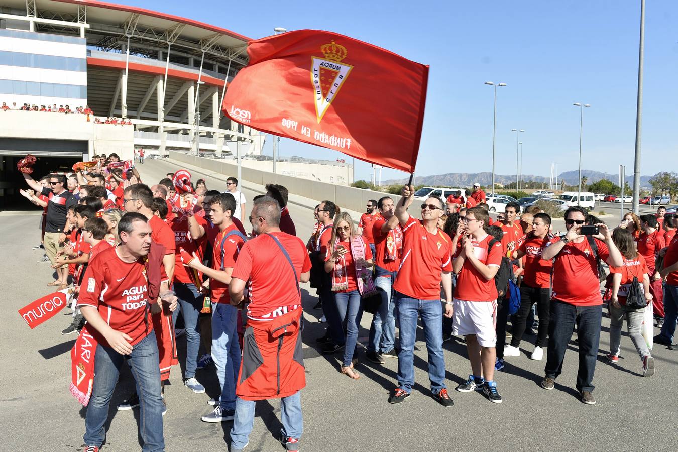 La afición grana, rumbo a Alicante