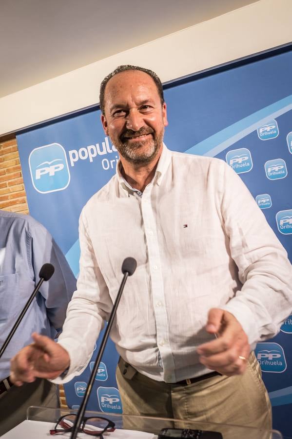 Noche electoral en la sede del PP de Orihuela