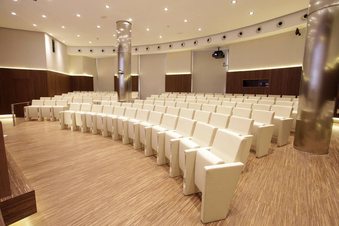 El Palacio Campuzano con sello de Cajamar