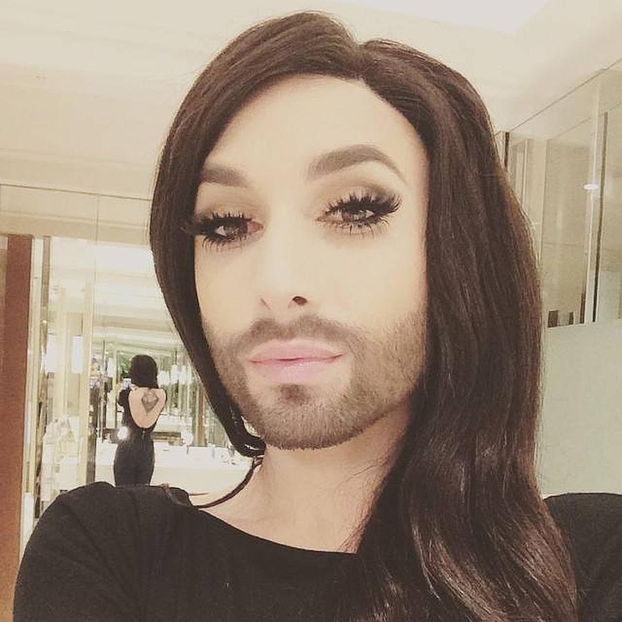 Conchita Wurst, desnuda en la ducha, incendia las redes sociales