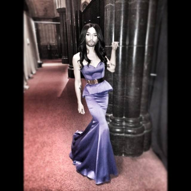 Conchita Wurst, desnuda en la ducha, incendia las redes sociales