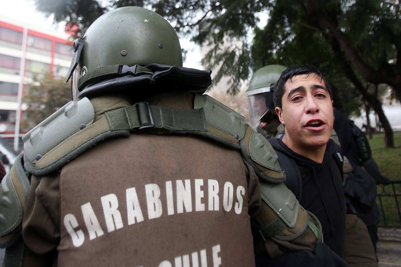Estudiantes chilenos en pie de guerra