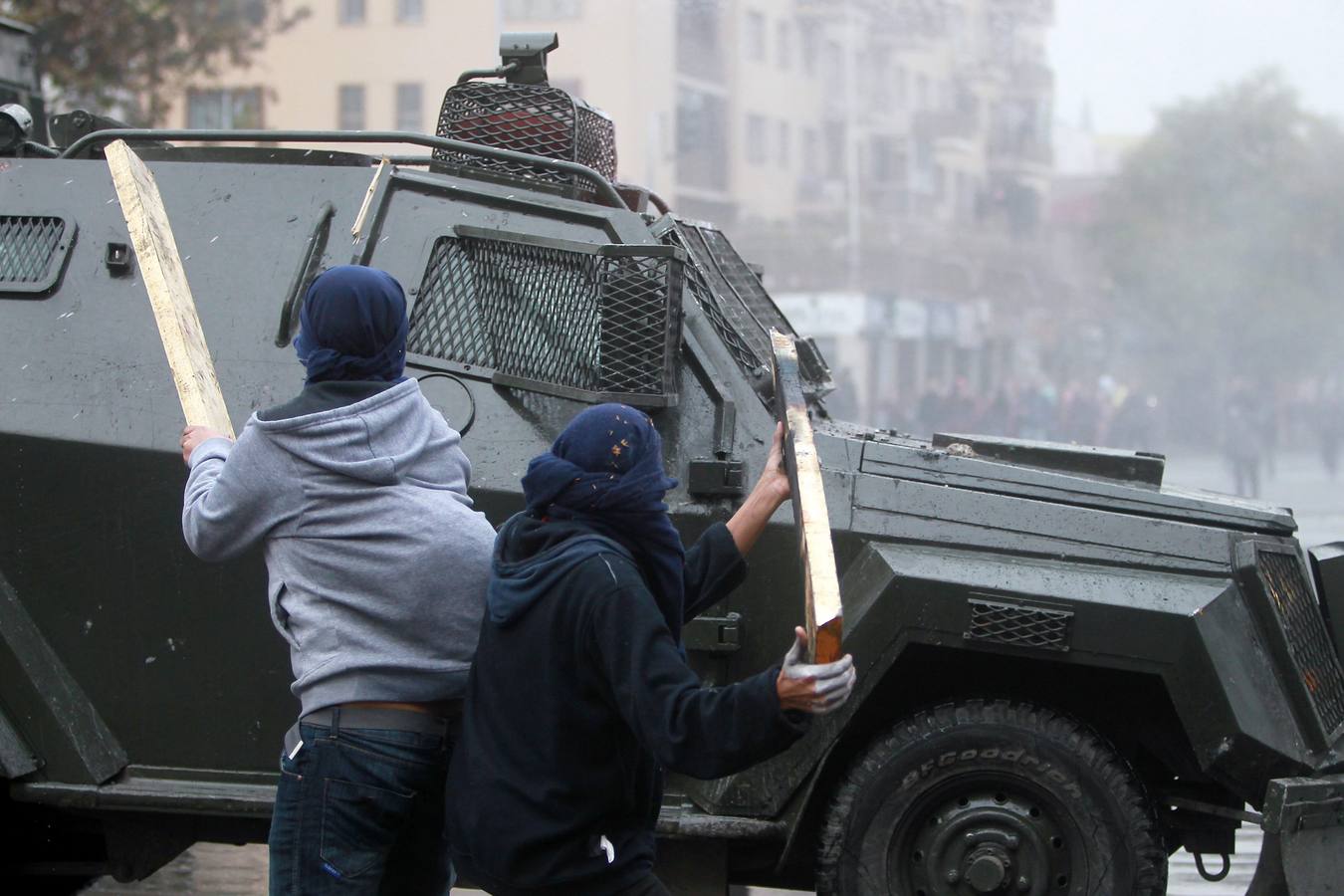 Estudiantes chilenos en pie de guerra