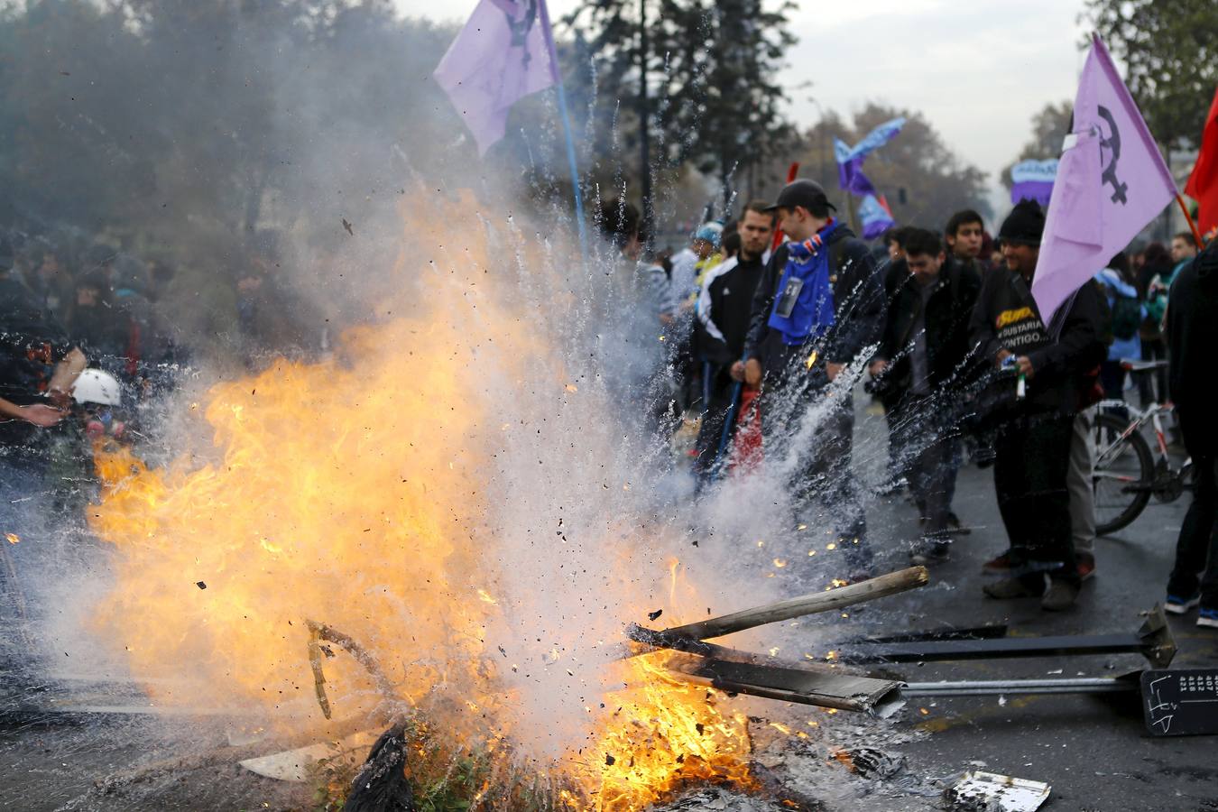 Estudiantes chilenos en pie de guerra