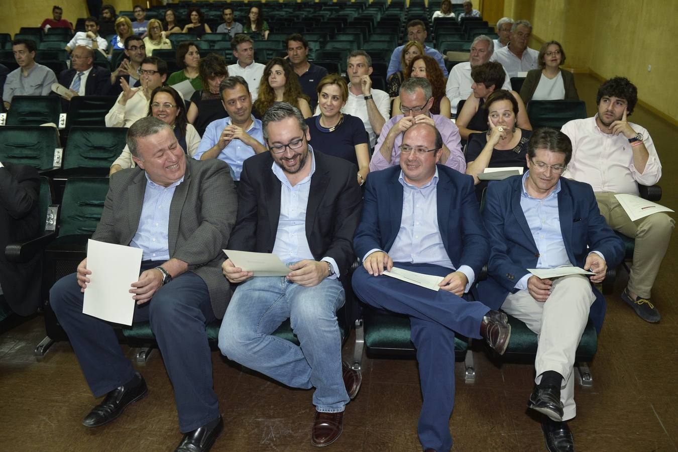 Entrega de actas a los diputados electos en Murcia