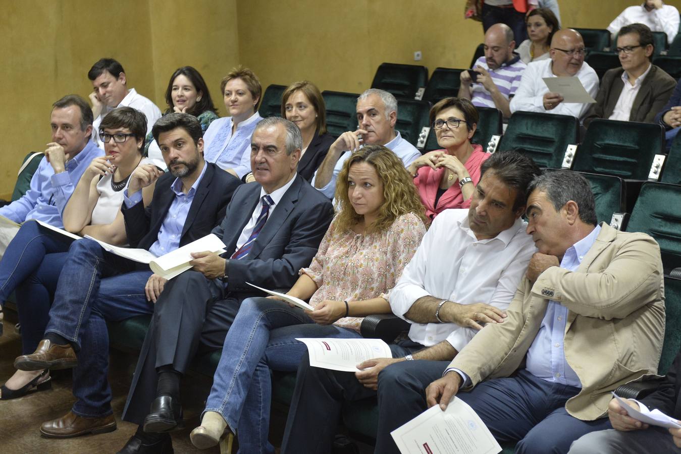 Entrega de actas a los diputados electos en Murcia