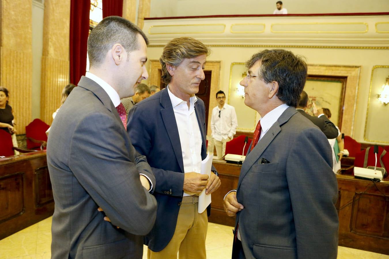 El Pleno de los abrazos