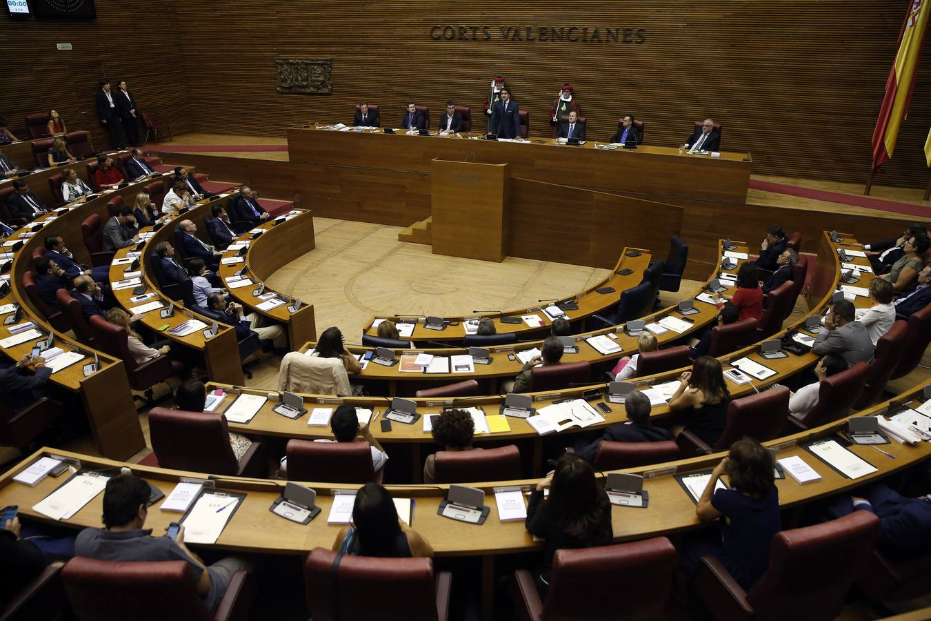 Sesión constitutiva de Les Corts de la novena legislatura