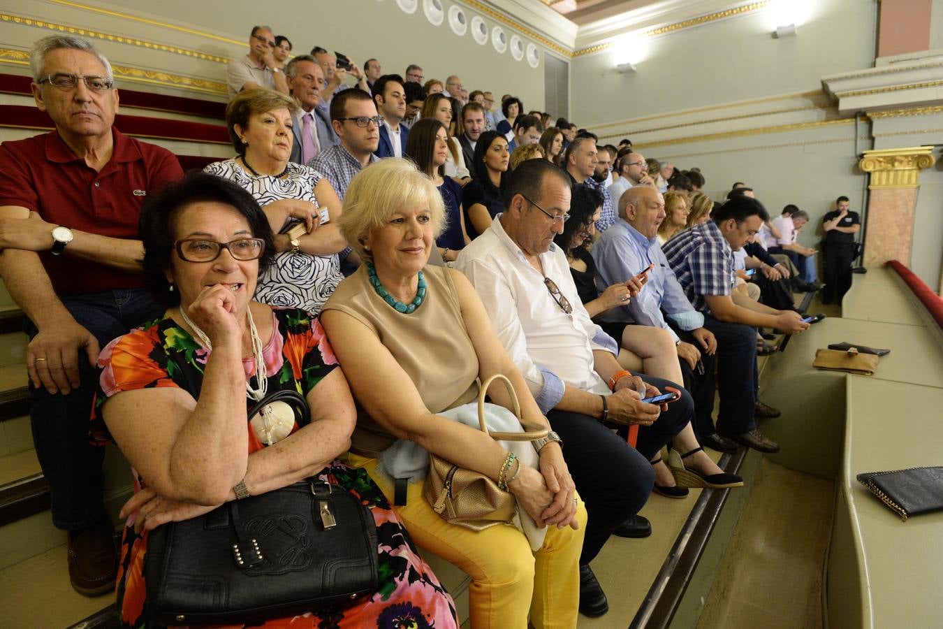 José Ballesta toma posesión de la alcaldía de la ciudad de Murcia. 