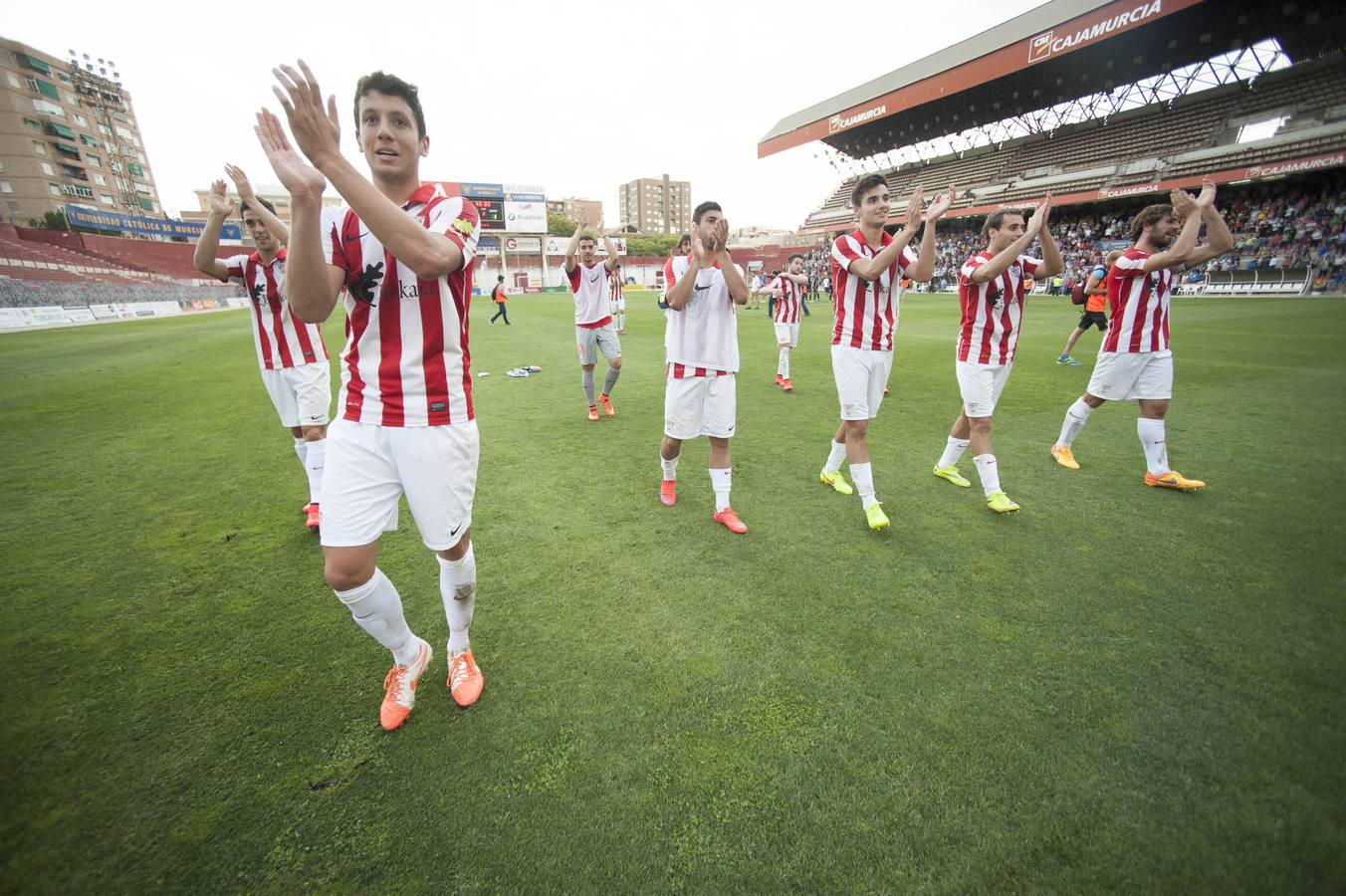 Las mejores imágenes del UCAM CF - Bilbao Athletic