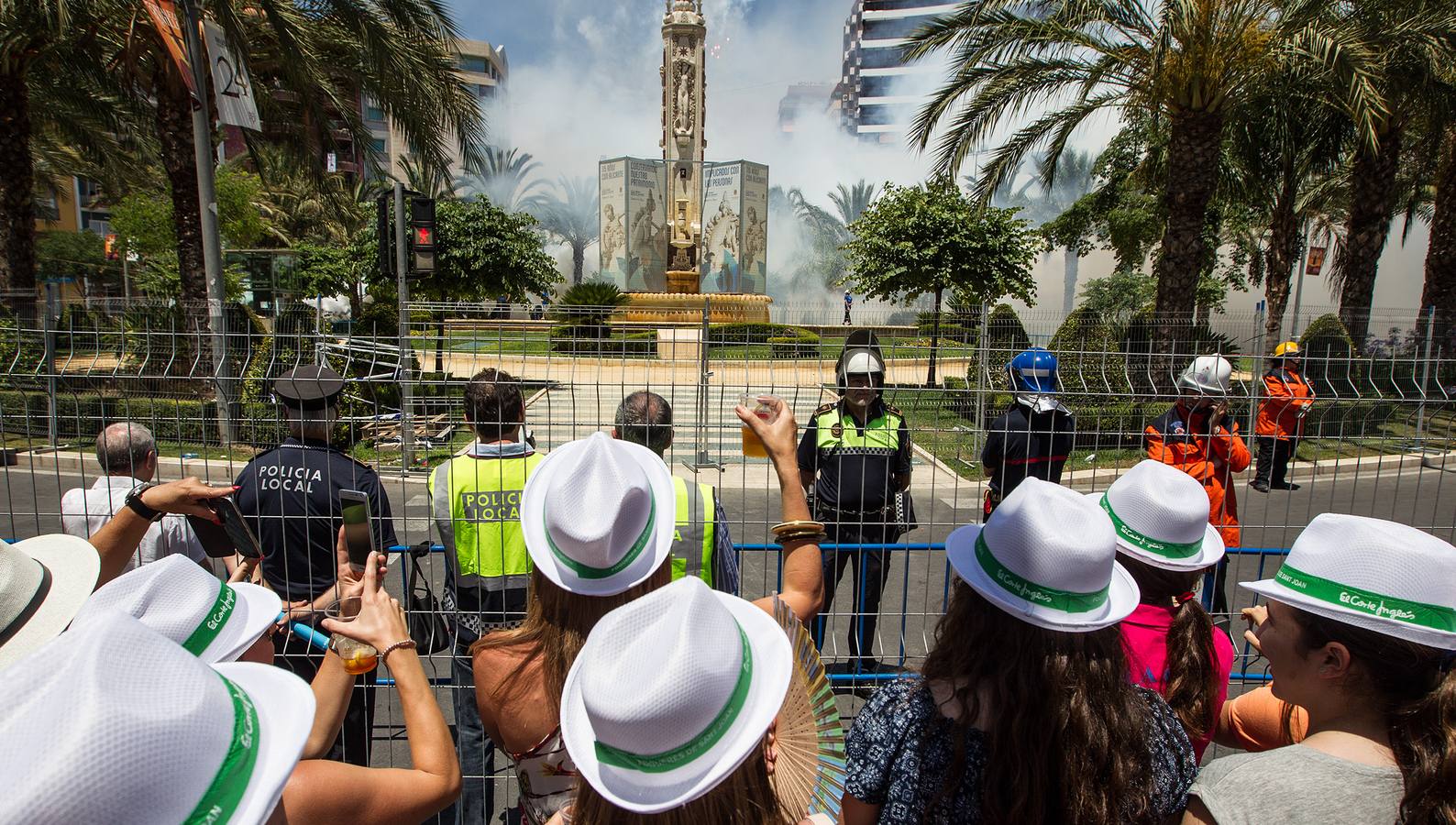 Tercera mascletá de Hogueras 2015