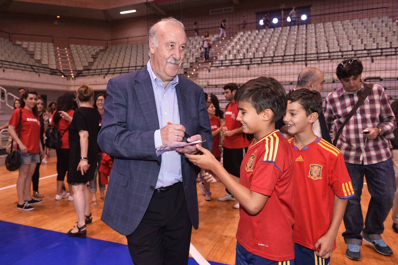 Assido homenajea a Vicente Del Bosque