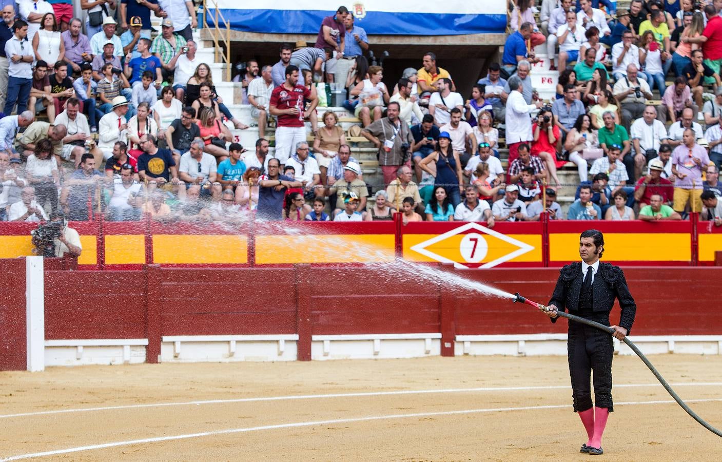 El Juli y Talavante abren la Puerta Grande