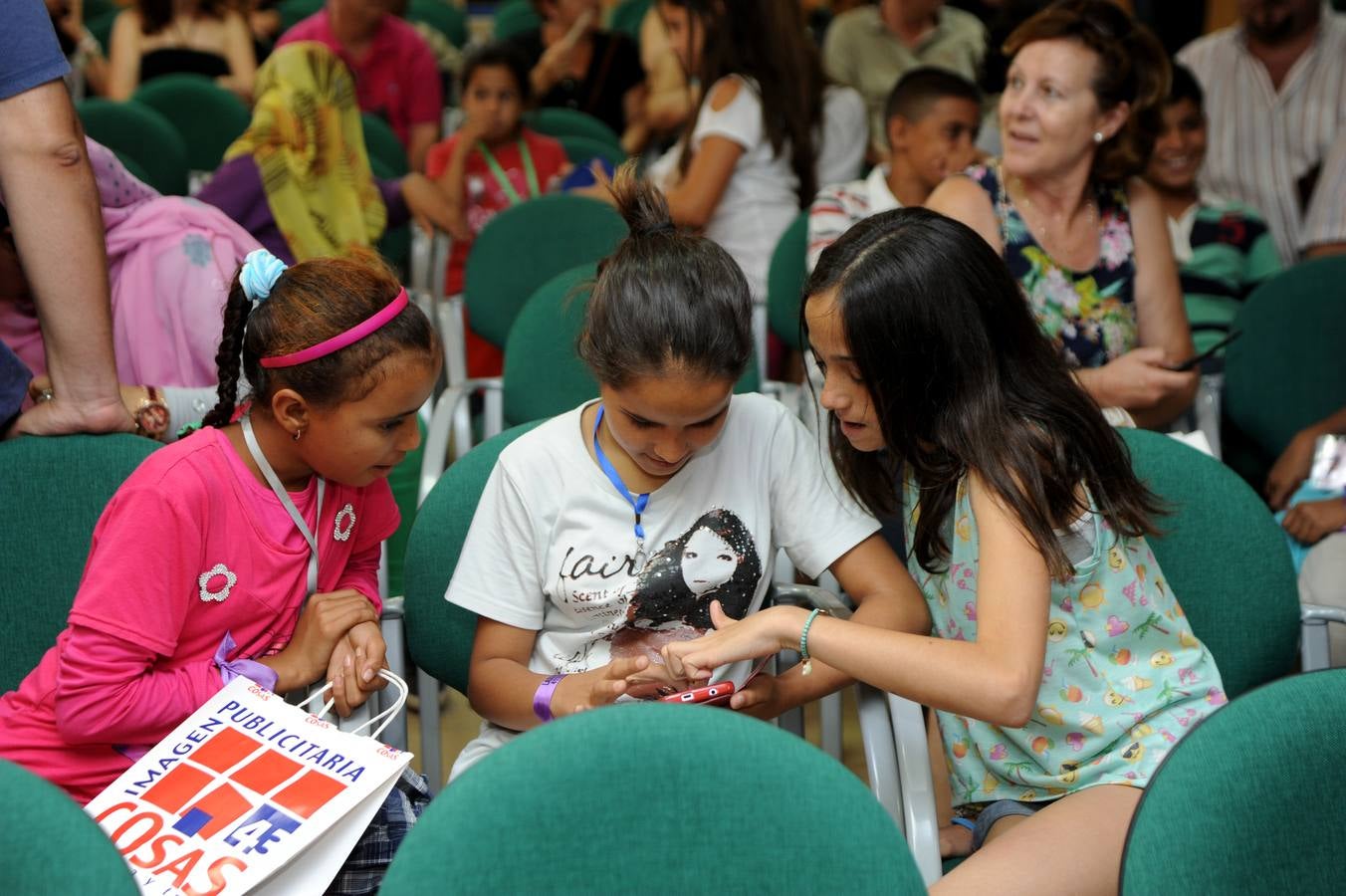 Cien niños saharauis disfrutarán de unas &#039;Vacaciones en paz&#039;