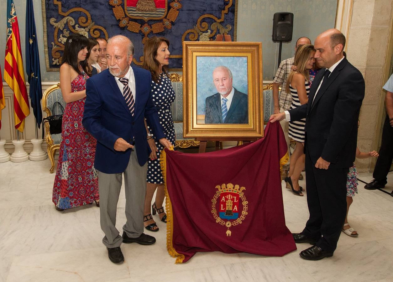 Miguel Valor ya &#039;cuelga&#039; en en Salón Azul del Ayuntamiento