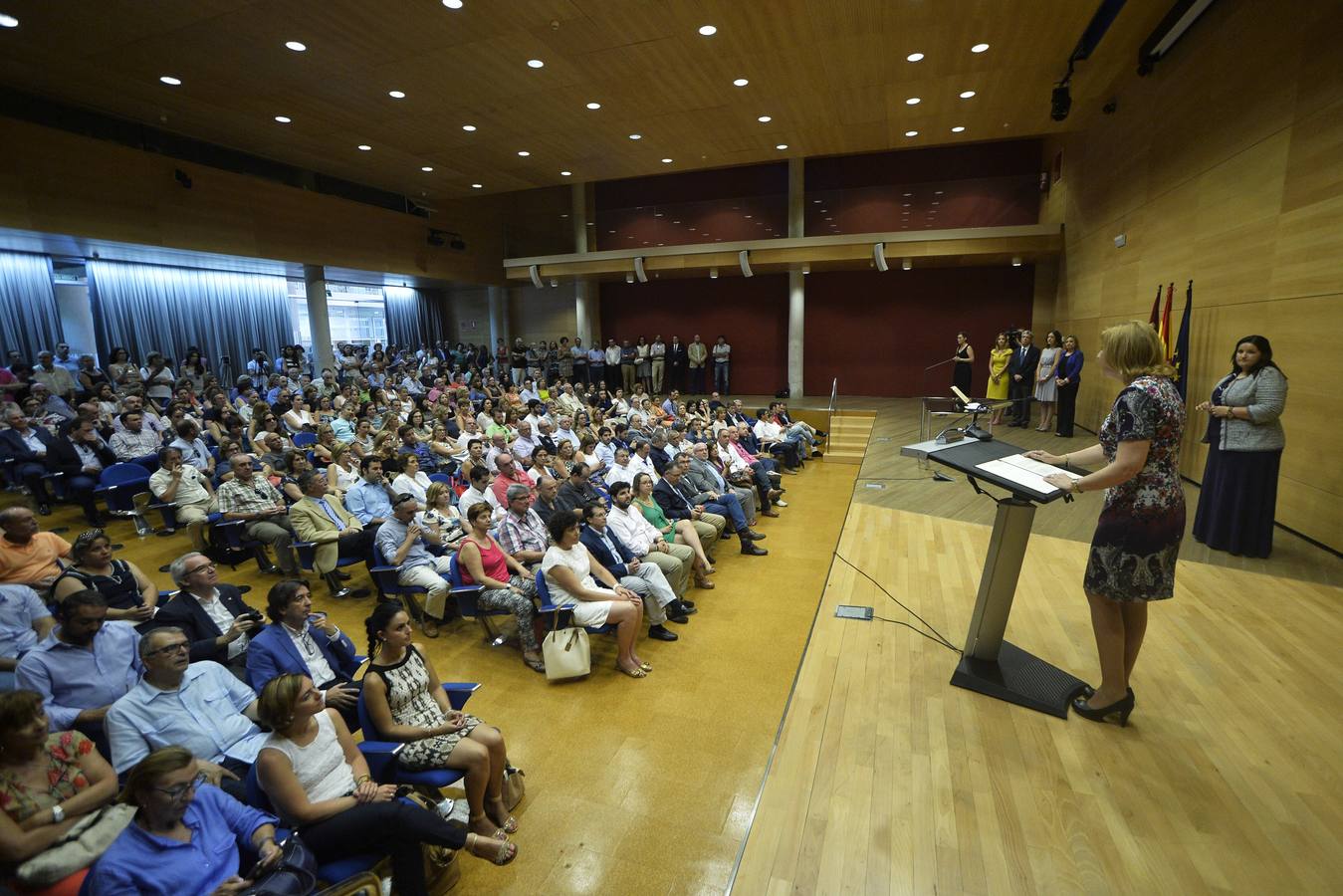 La consejera de Familia e Igualdad de Oportunidades, Violante Tomás, preside el acto de toma de posesión de los directores de su Consejería.