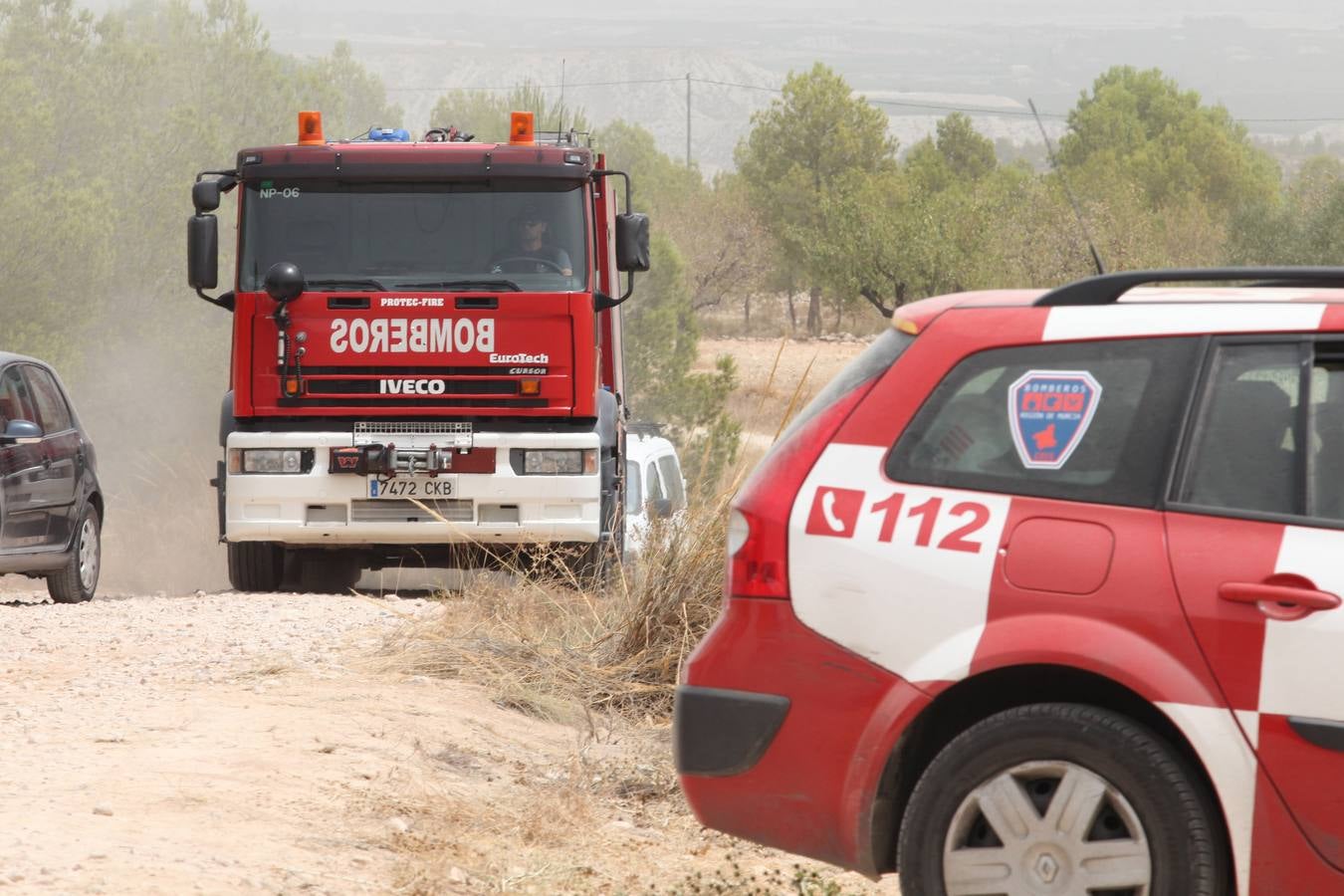 Trabajos de extinción del incendio de Cieza