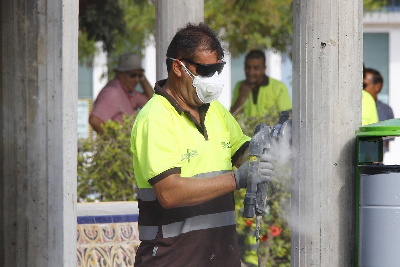 Batallón de limpieza en los parques de Murcia
