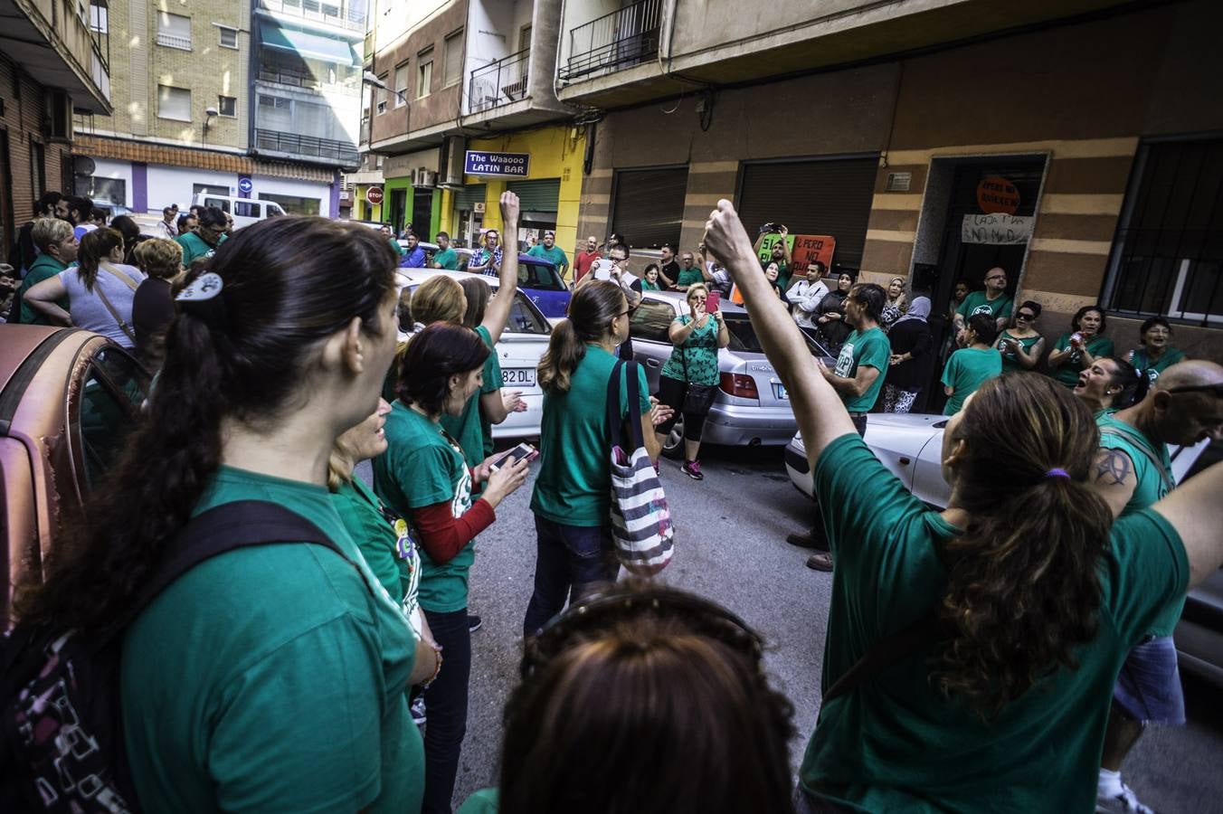 Se paraliza el desahucio de un matrimonio argelino en Orihuela