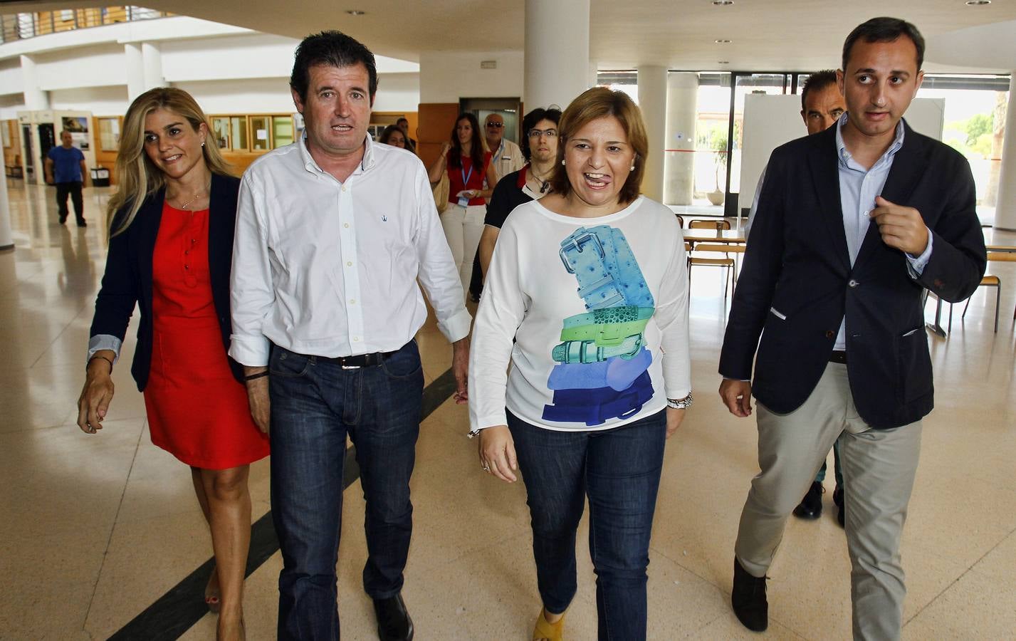 Císcar, Isabel Bonig y César Sánchez en la clausura de la Convención Provincial del PPCV en Alicante