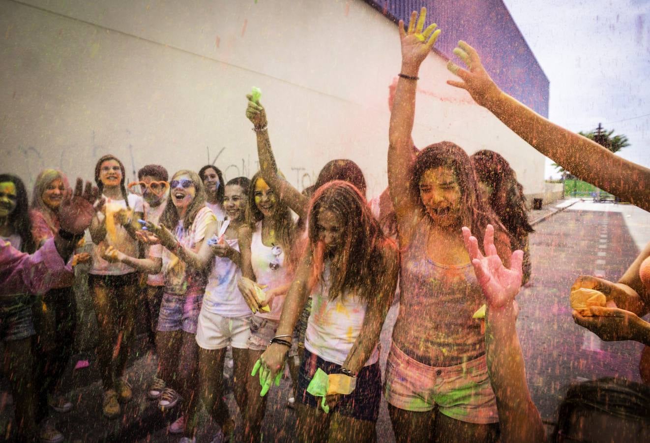 Polvos para dar color a la fiesta en Redován