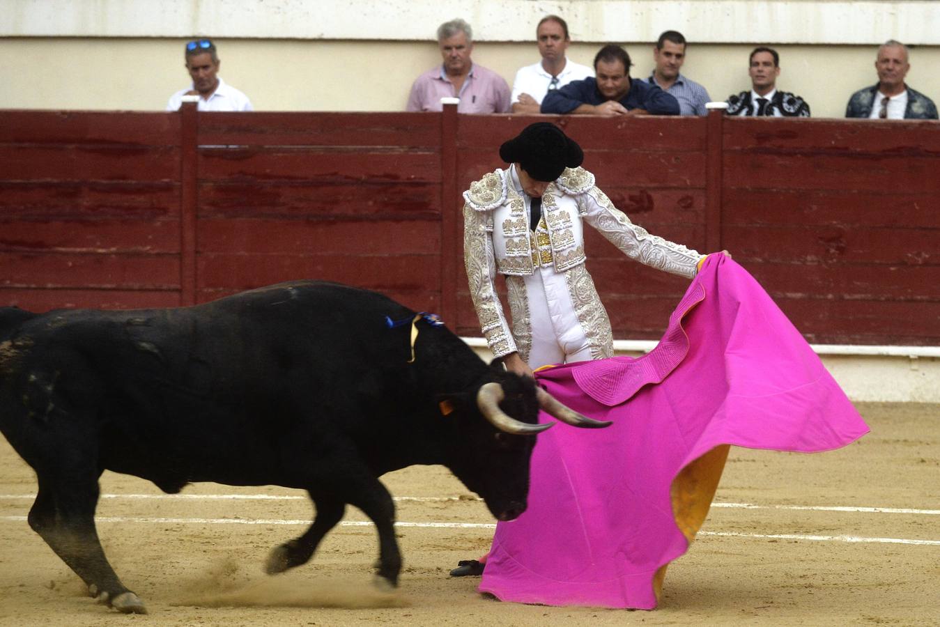 Antonio Puerta corta cuatro orejas y un rabo en la corrida de Abarán