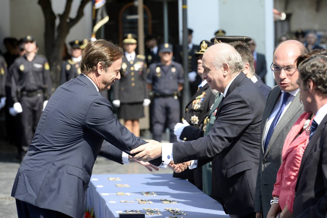 El ministro Fernández Díaz preside el acto central del Día de la Policía