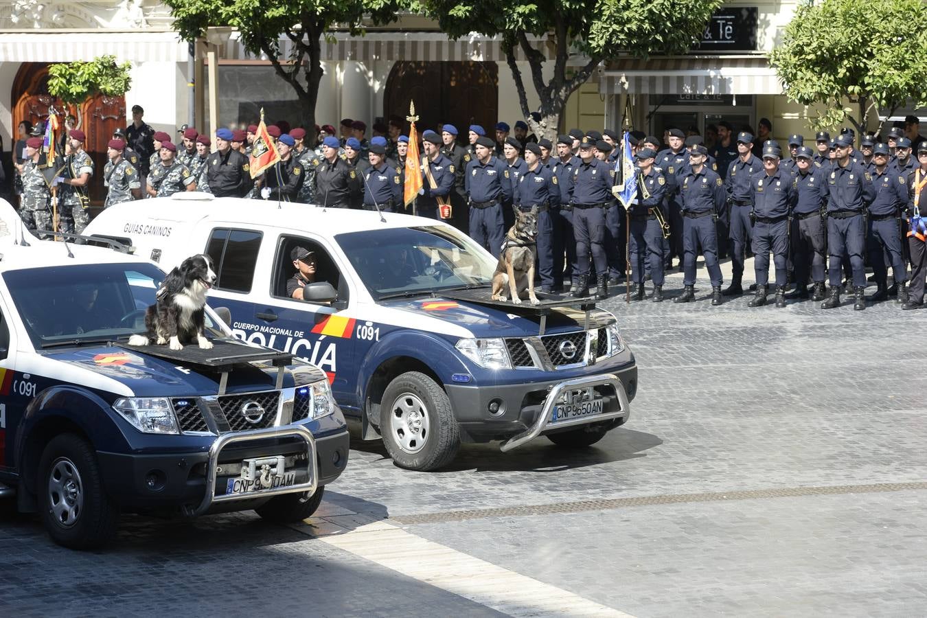 El ministro Fernández Díaz preside el acto central del Día de la Policía