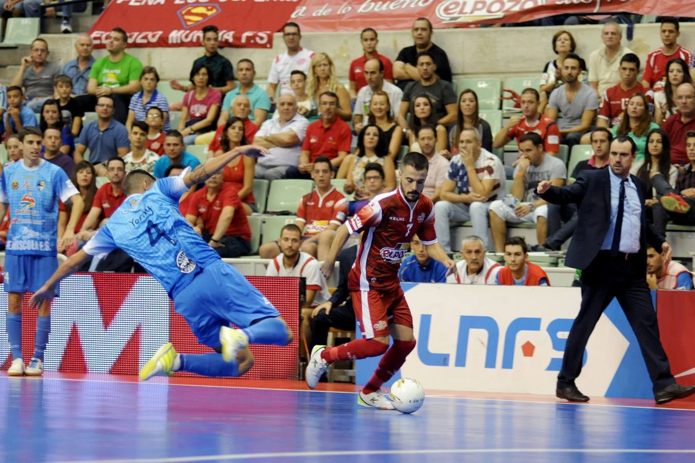 Las mejores imágenes del choque entre ElPozo Murcia y el Peñíscola