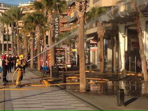 Seis intoxicados por humo en Benidorm tras incendiarse un hotel abandonado