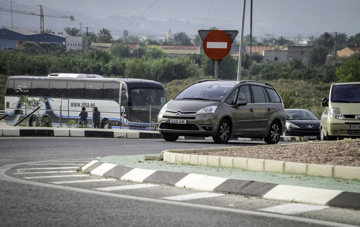 El PSOE reclama un paso de peatones en la N-340 a la altura del cementerio