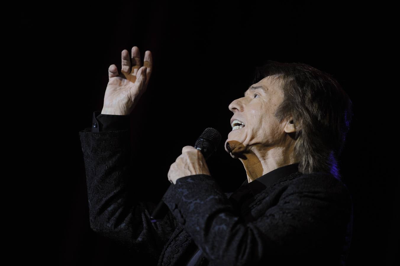 Raphael suena a orquesta