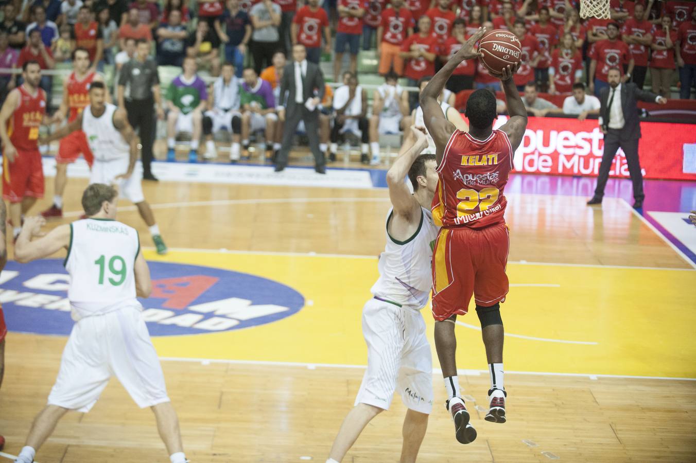 Los árbitros deciden el triunfo a favor de Unicaja (58-60)