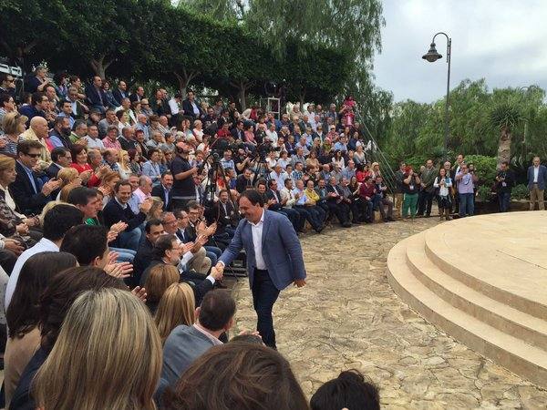 Mariano Rajoy clausura un acto en Finestrat y pasea por Calpe