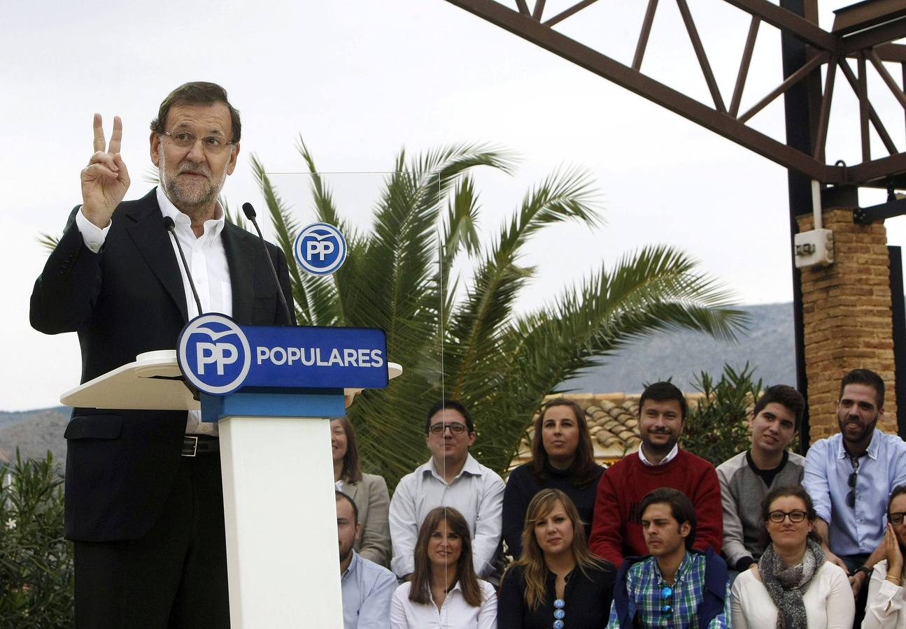 Mariano Rajoy clausura un acto en Finestrat y pasea por Calpe