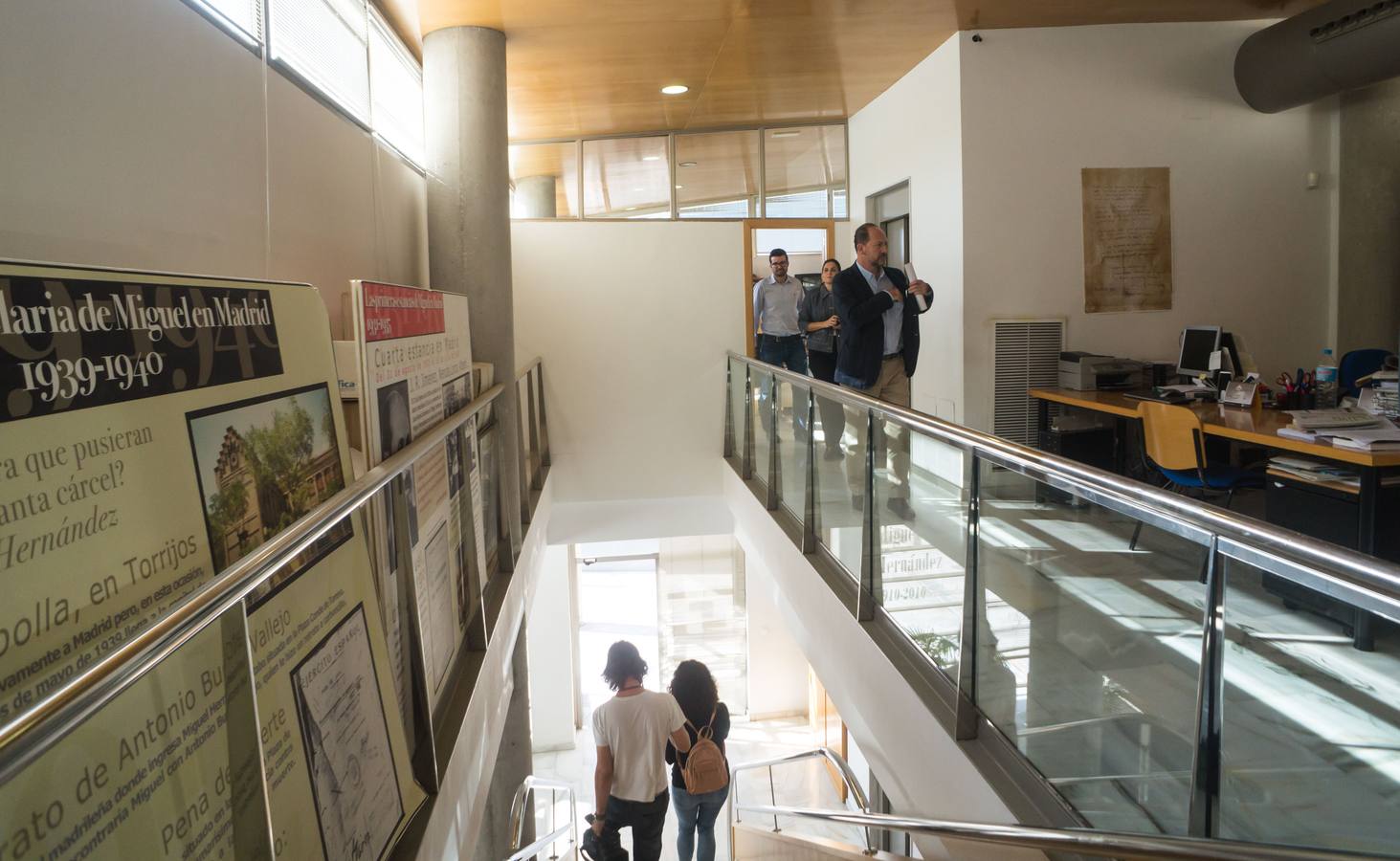 La Fundación Miguel Hernández no quiere que se haga política de él