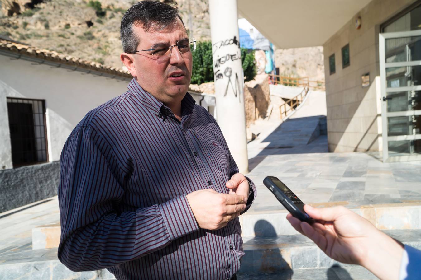 La Fundación Miguel Hernández no quiere que se haga política de él