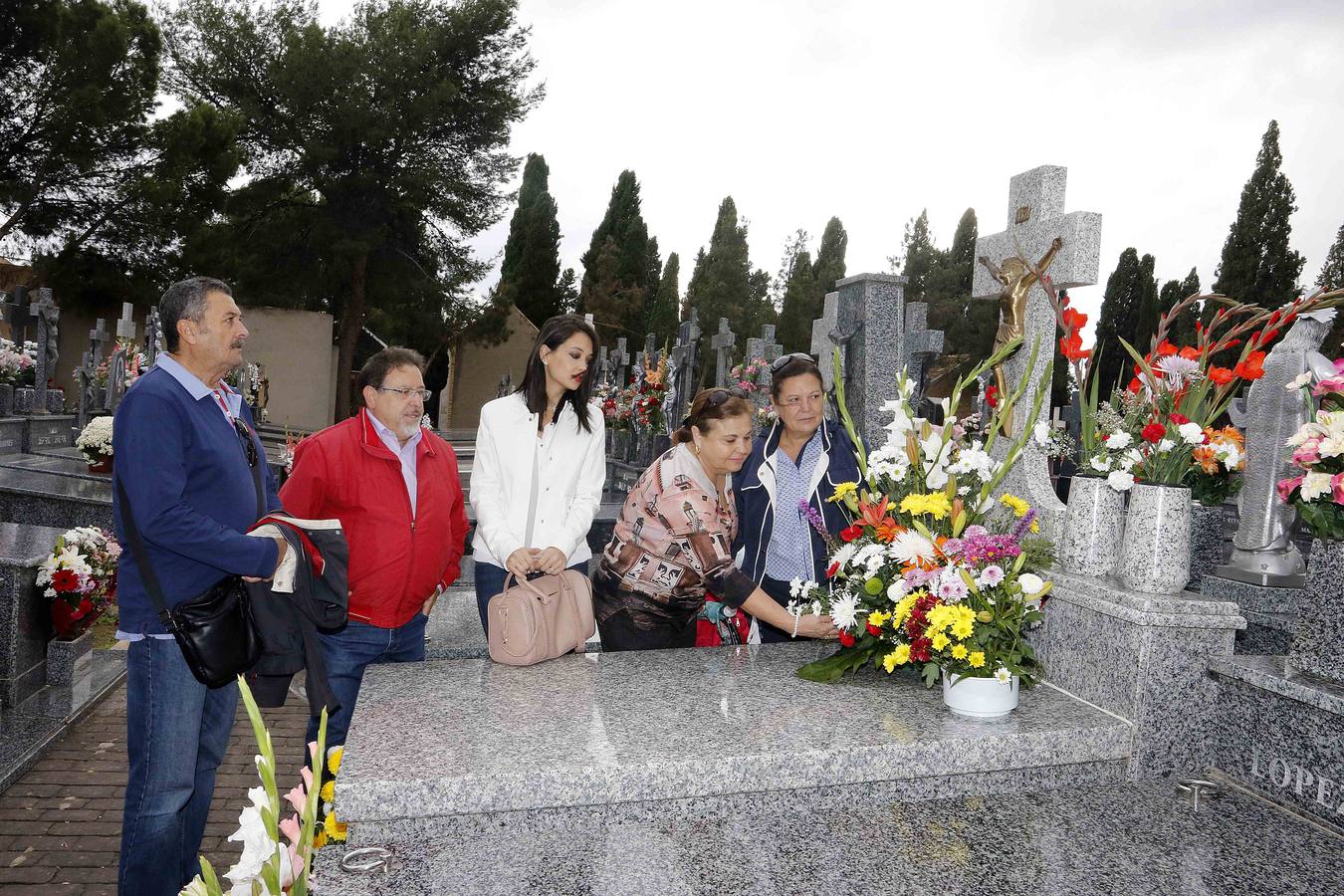 La Región recuerda a sus difuntos