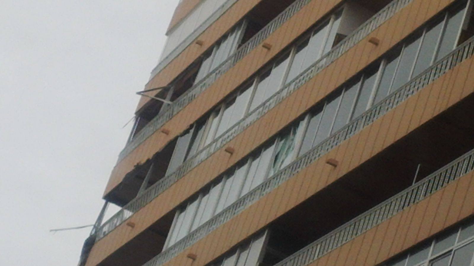 El temporal causa destrozos materiales en Torrevieja