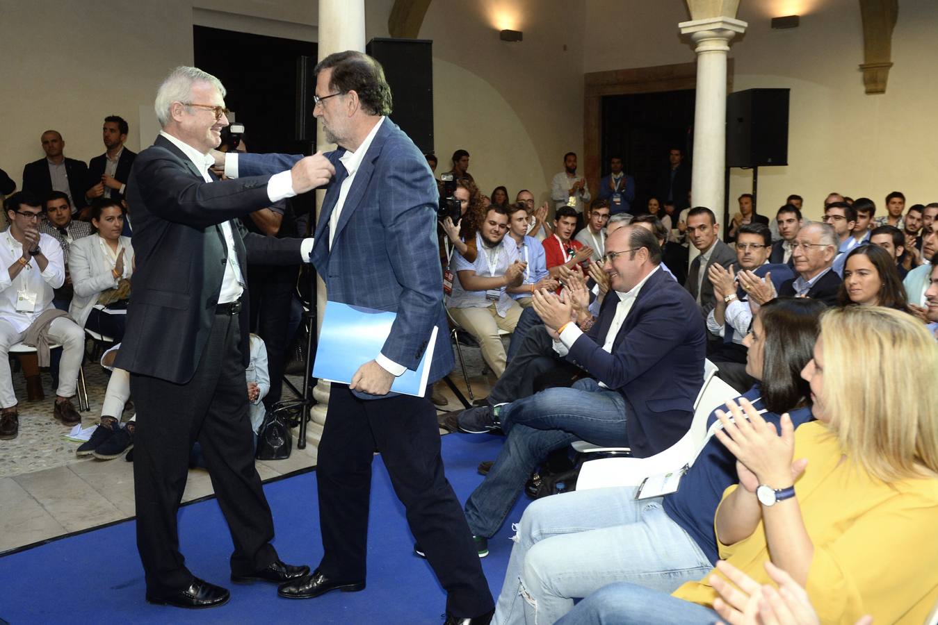 Rajoy clausura el congreso de Nuevas Generaciones en Lorca