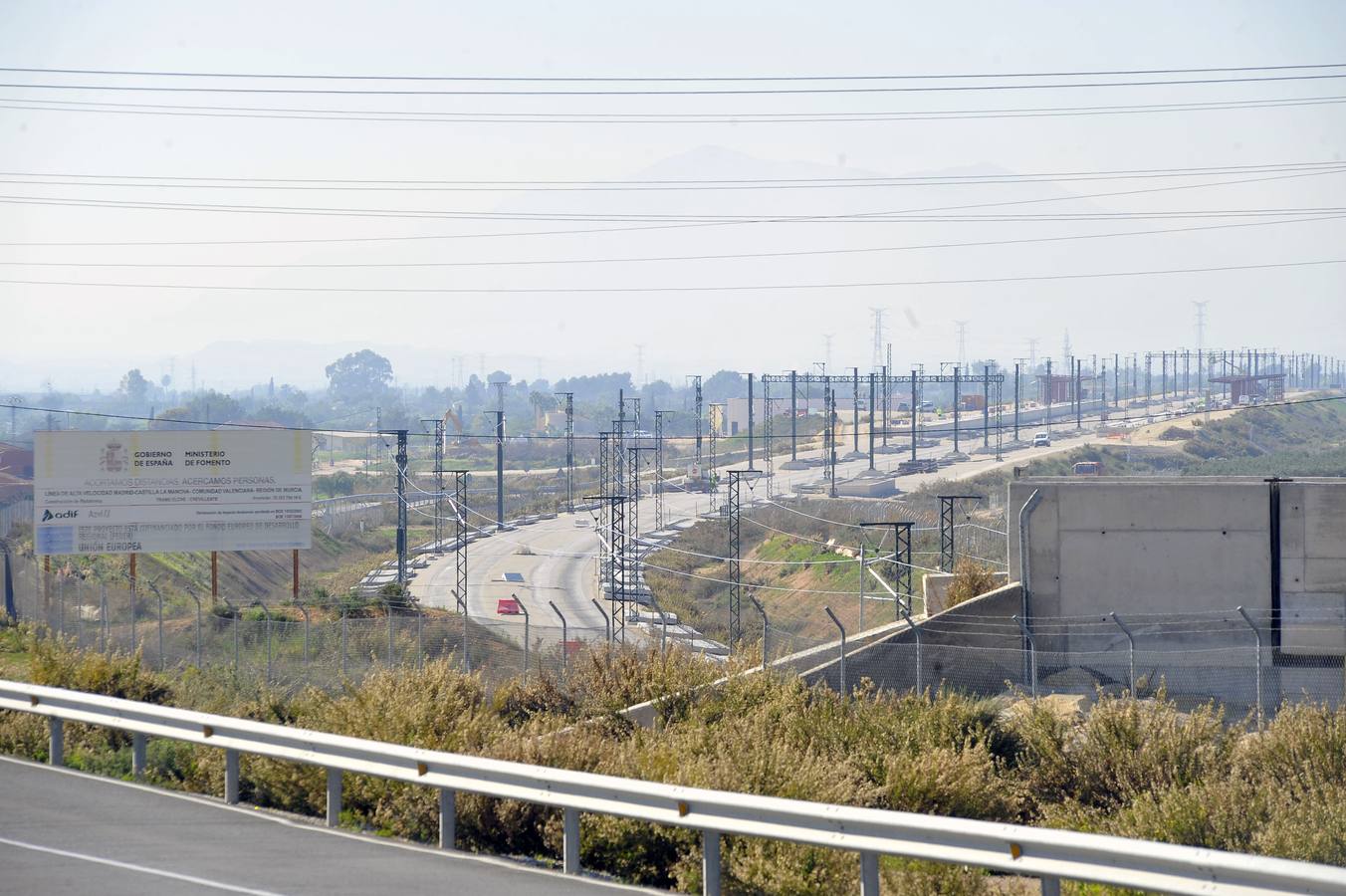 El alcalde de Elche critica que los accesos del AVE no estén