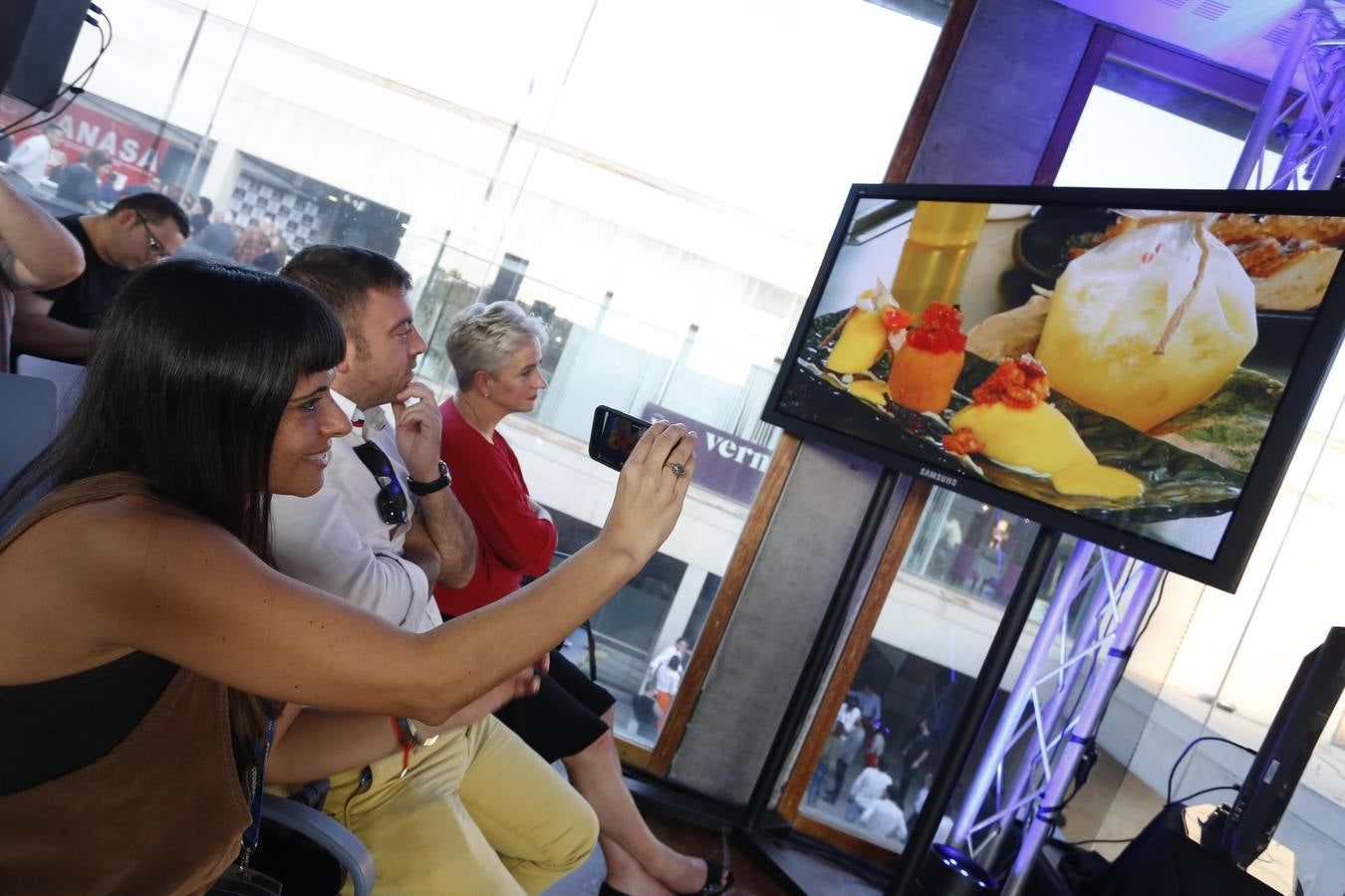 Apertura por todo lo alto